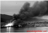Fra bombingen av Bergen - byen brenner