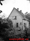 Filename=LW-T049_Kjeller_Mai-August_1940__Haus_14.jpg
Filesize=197KiB
Dimensions=635x848
Date added=Jun 15, 2009 LW-T049_Kjeller_Mai-August_1940__Haus_14.jpg